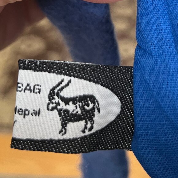 Wool Crossbody Bag - Felted wool bag from Nepal - Picture 10 of 13